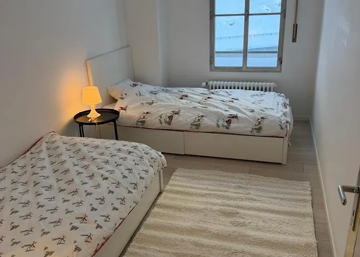 3 Bedrooms In Apartment *