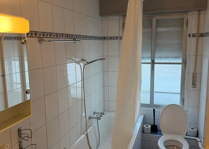 3 Bedrooms In Διαμέρισμα *